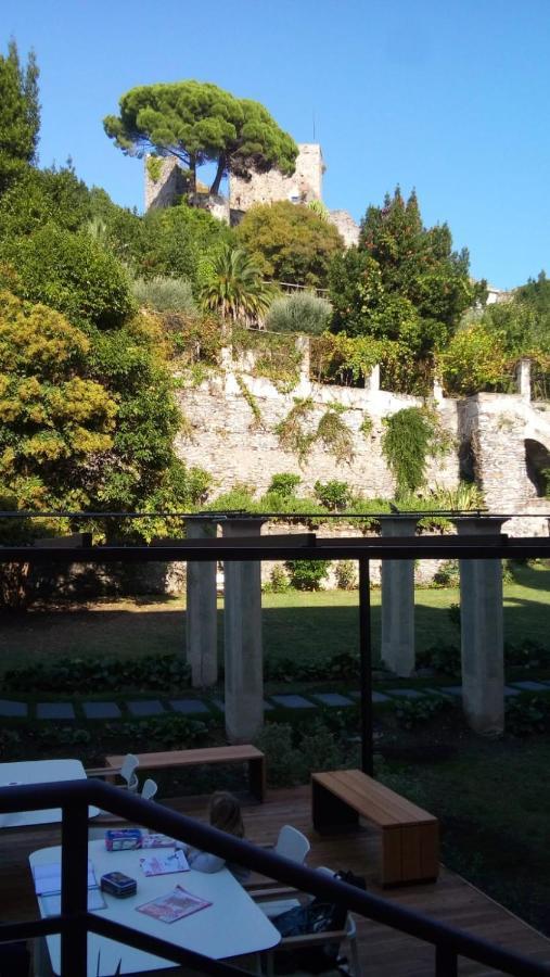 Holiday At Chiavari Exterior photo