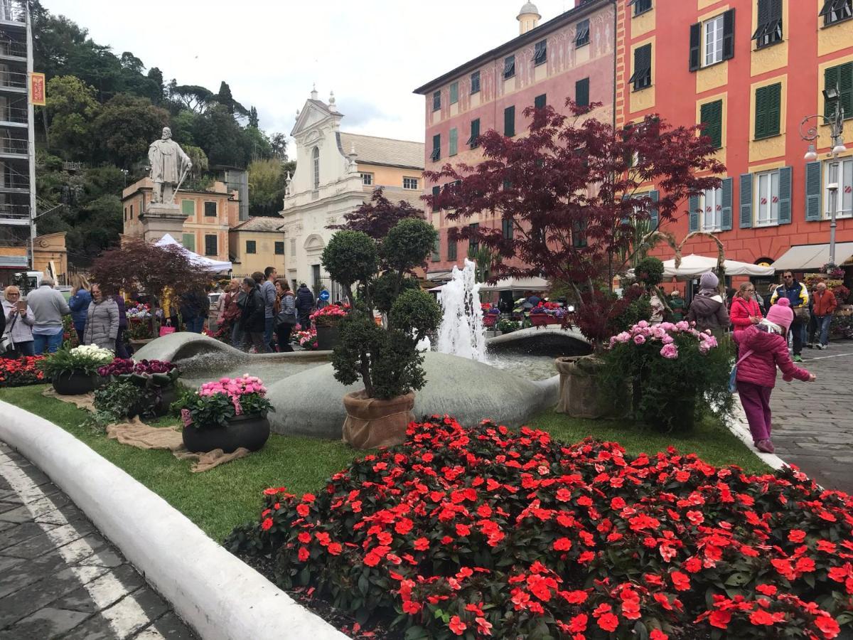 Holiday At Chiavari Exterior photo