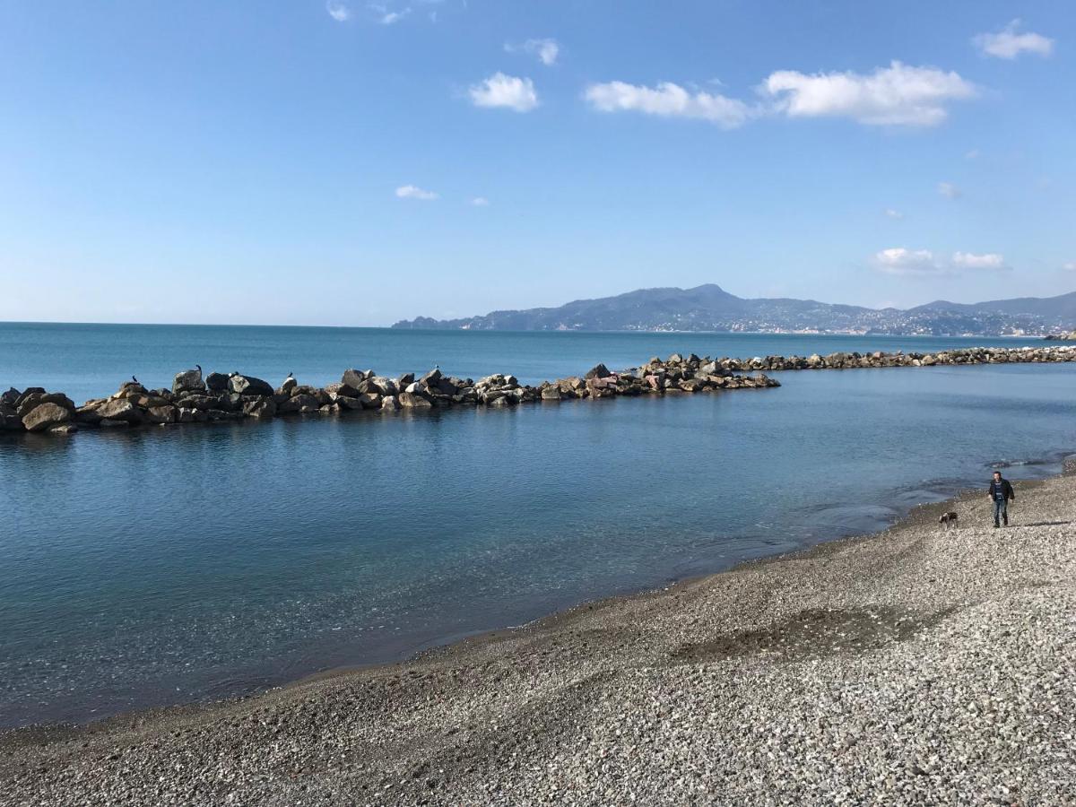 Holiday At Chiavari Exterior photo